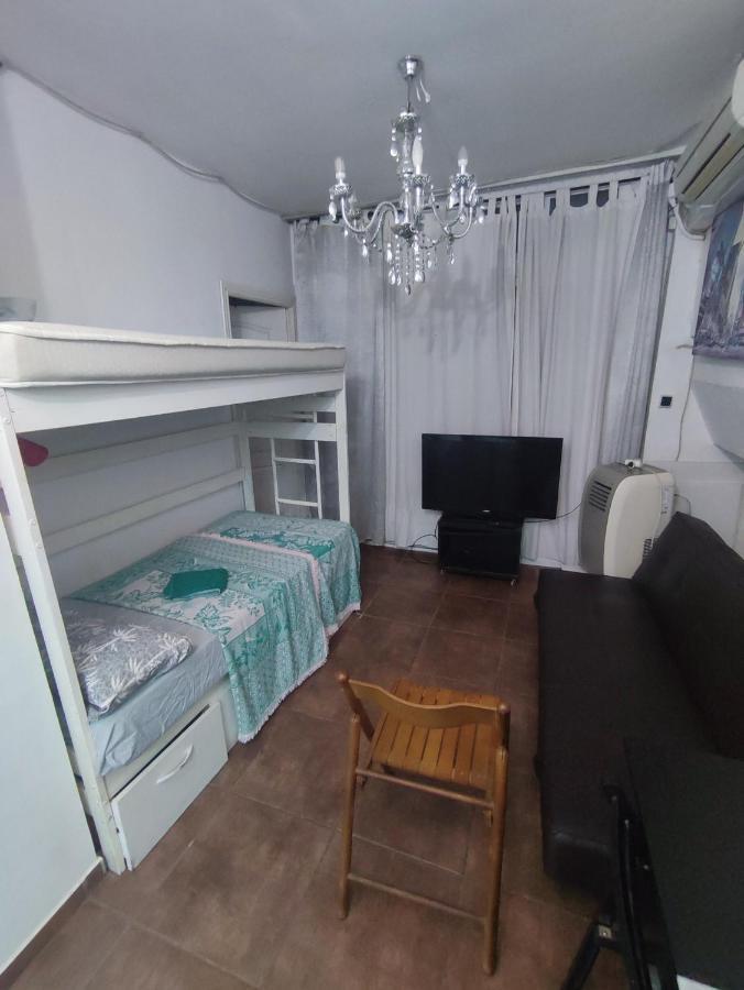 Апартаменты Nice Flat Within Walking Range To The Beach Барселона Экстерьер фото