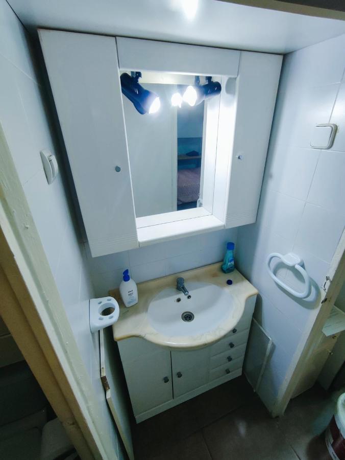 Апартаменты Nice Flat Within Walking Range To The Beach Барселона Экстерьер фото
