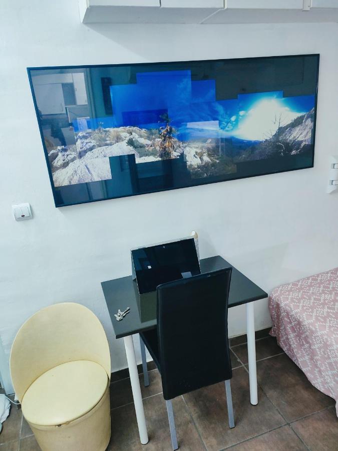 Апартаменты Nice Flat Within Walking Range To The Beach Барселона Экстерьер фото
